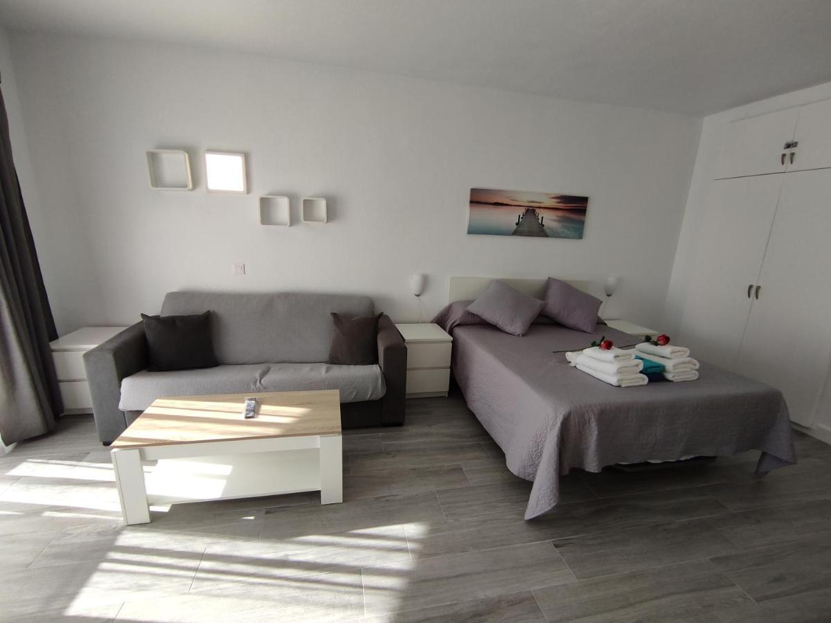 Estudio Benalbeach Primera Linea De Playa بينالماذينا المظهر الخارجي الصورة